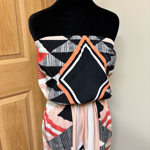 Express Blouson Sleeveless Geometric Strapless Dress-Black,Orange,White Size Sm - Picture 2 of 7